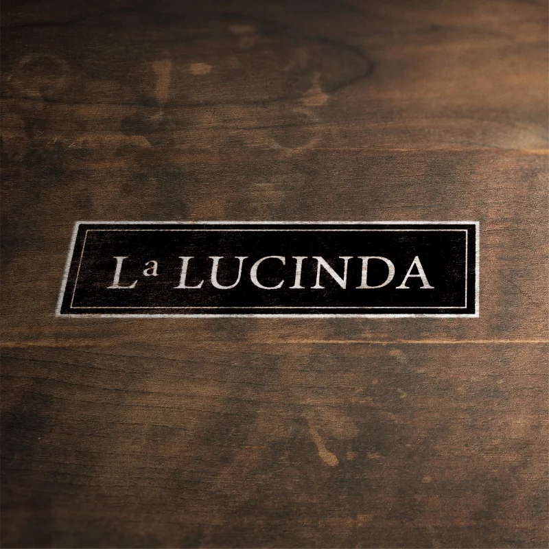 LA LUCINDA